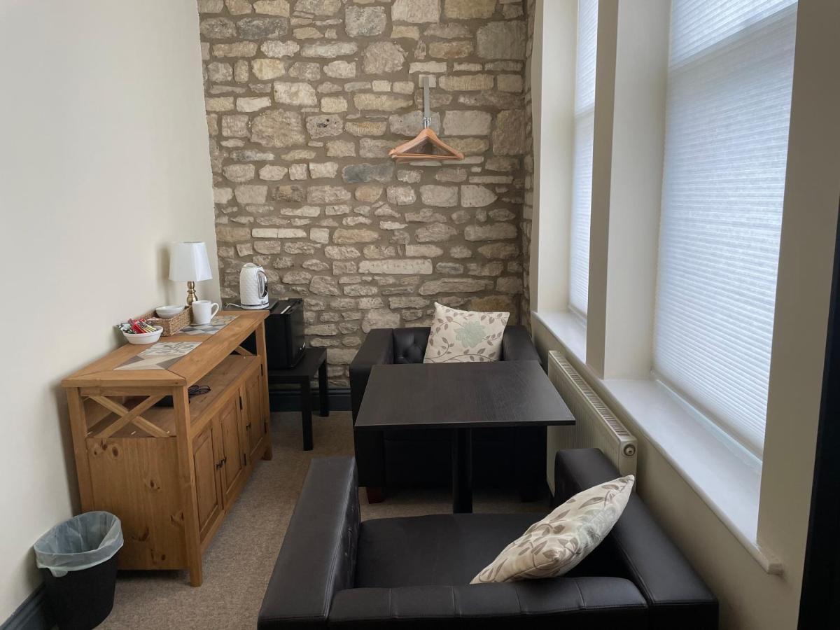 Bear Inn Bradford-On-Avon Екстериор снимка
