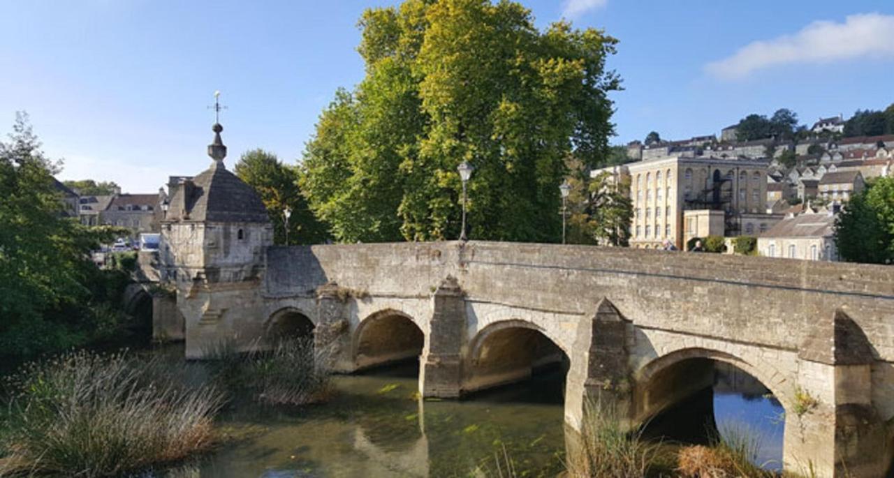 Bear Inn Bradford-On-Avon Екстериор снимка