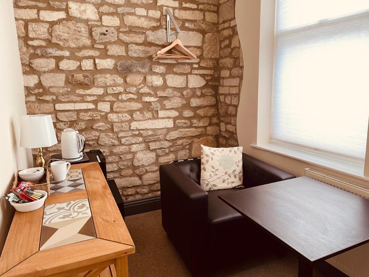 Bear Inn Bradford-On-Avon Екстериор снимка