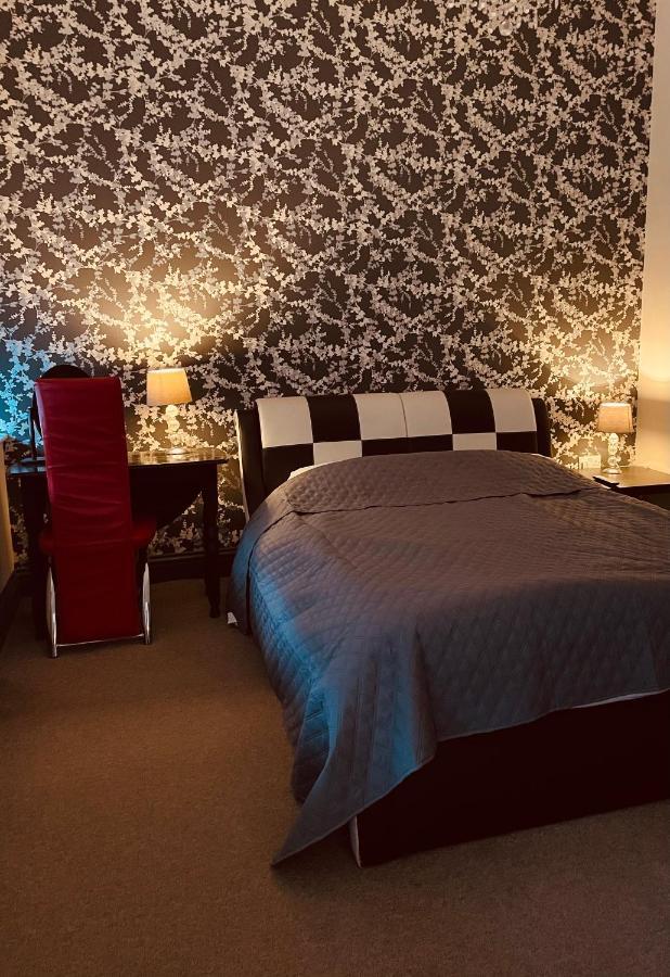 Bear Inn Bradford-On-Avon Екстериор снимка