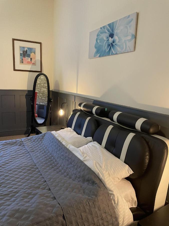 Bear Inn Bradford-On-Avon Екстериор снимка